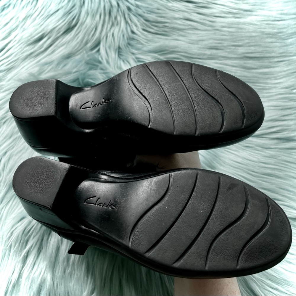 Clarks Black Soft LEATHER Classic Buckle Zip Up Ankle Booties Women’s 6.5 - Picture 7 of 9